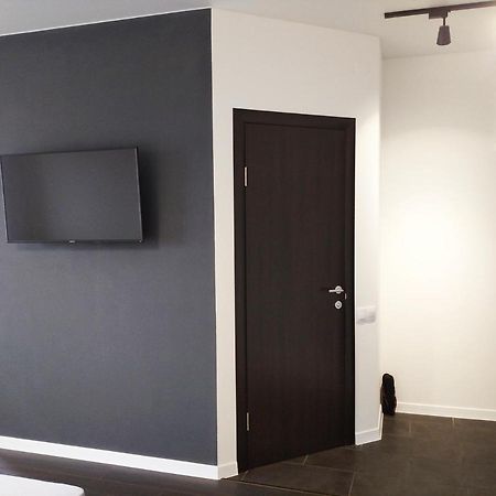 White Apartment Poltava Bagian luar foto