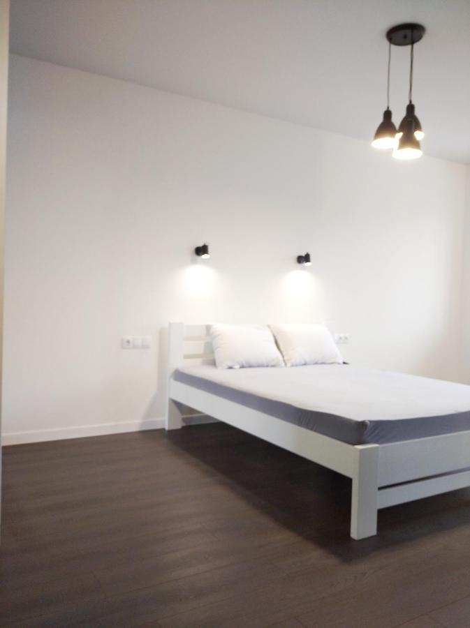 White Apartment Poltava Bagian luar foto