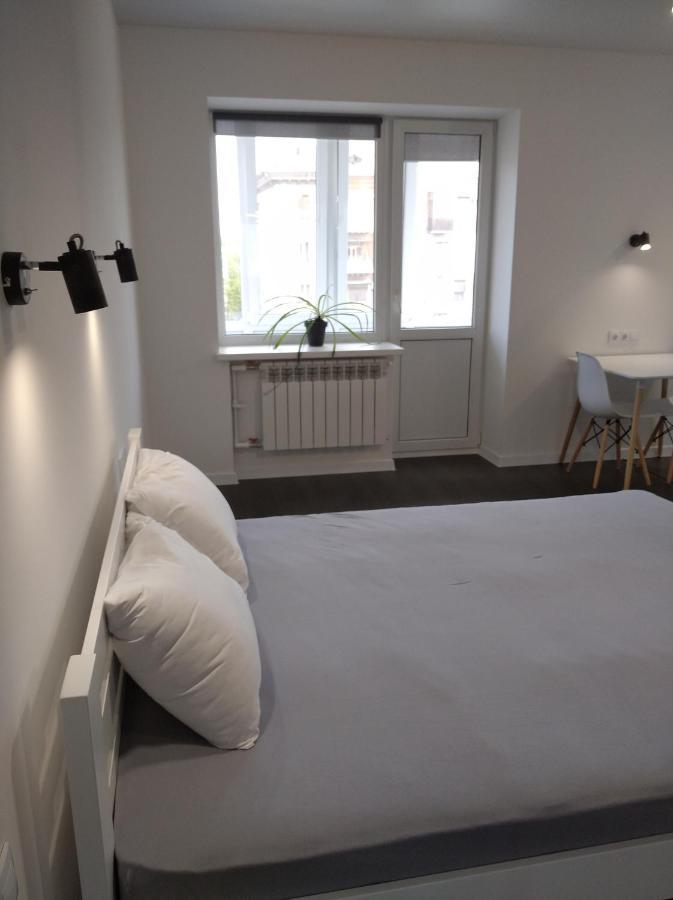 White Apartment Poltava Bagian luar foto