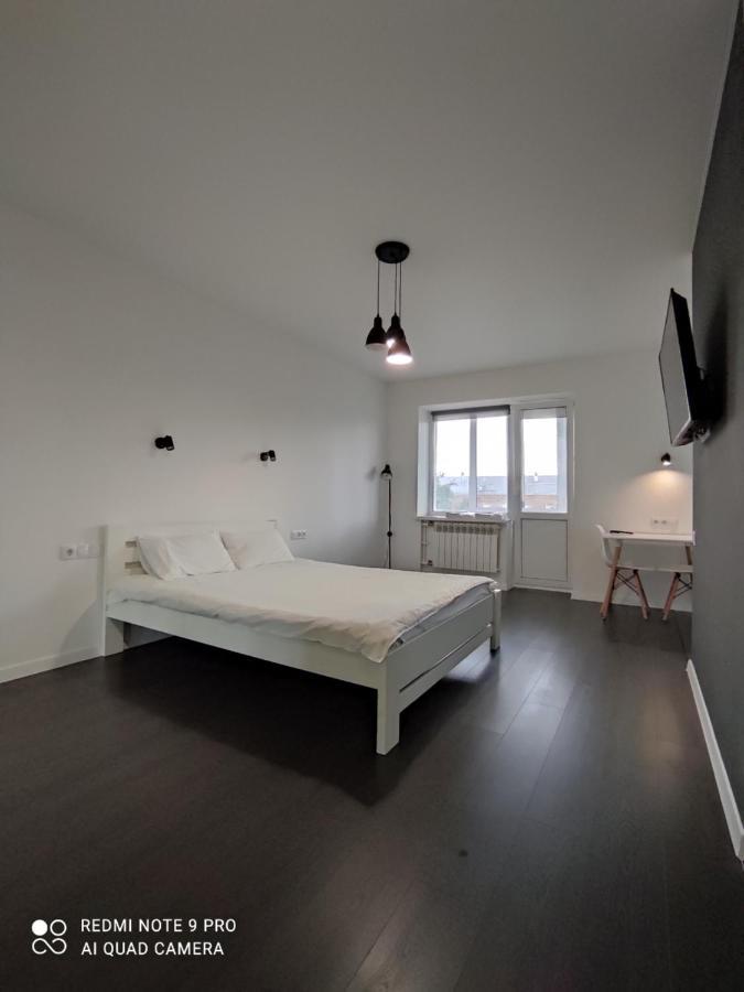 White Apartment Poltava Bagian luar foto