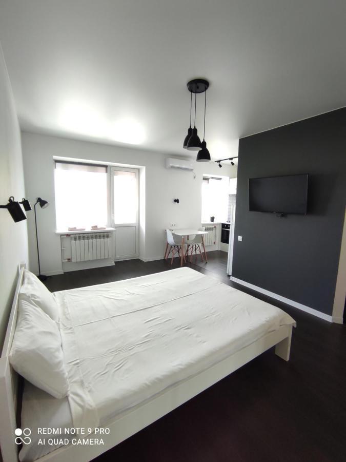 White Apartment Poltava Bagian luar foto